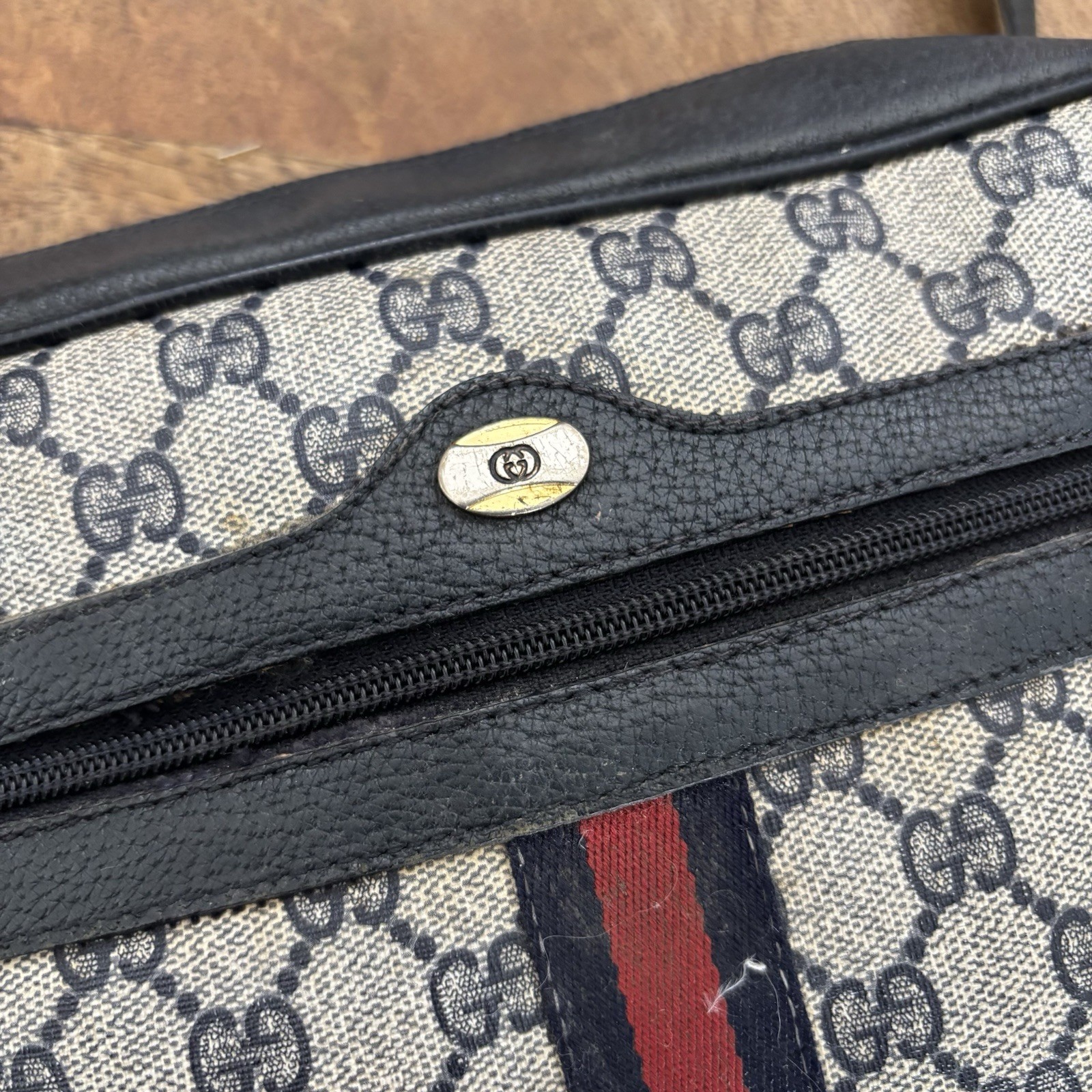 Vintage Gucci Accessory Collection Camera Shoulder Bag GG Logo Navy Blue thumbnail 4