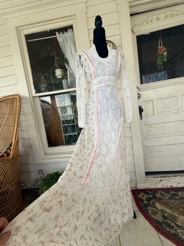 Vintage 1970s Pink Floral Lace Maxi Peasant dress Size M Cotton