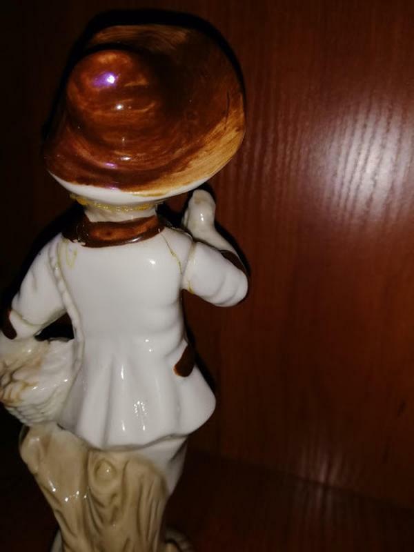 Picture 4 of 12