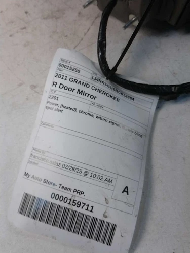 Used Right Door Mirror fits: 2011 Jeep Grand cherokee Power heated chrome w/turn