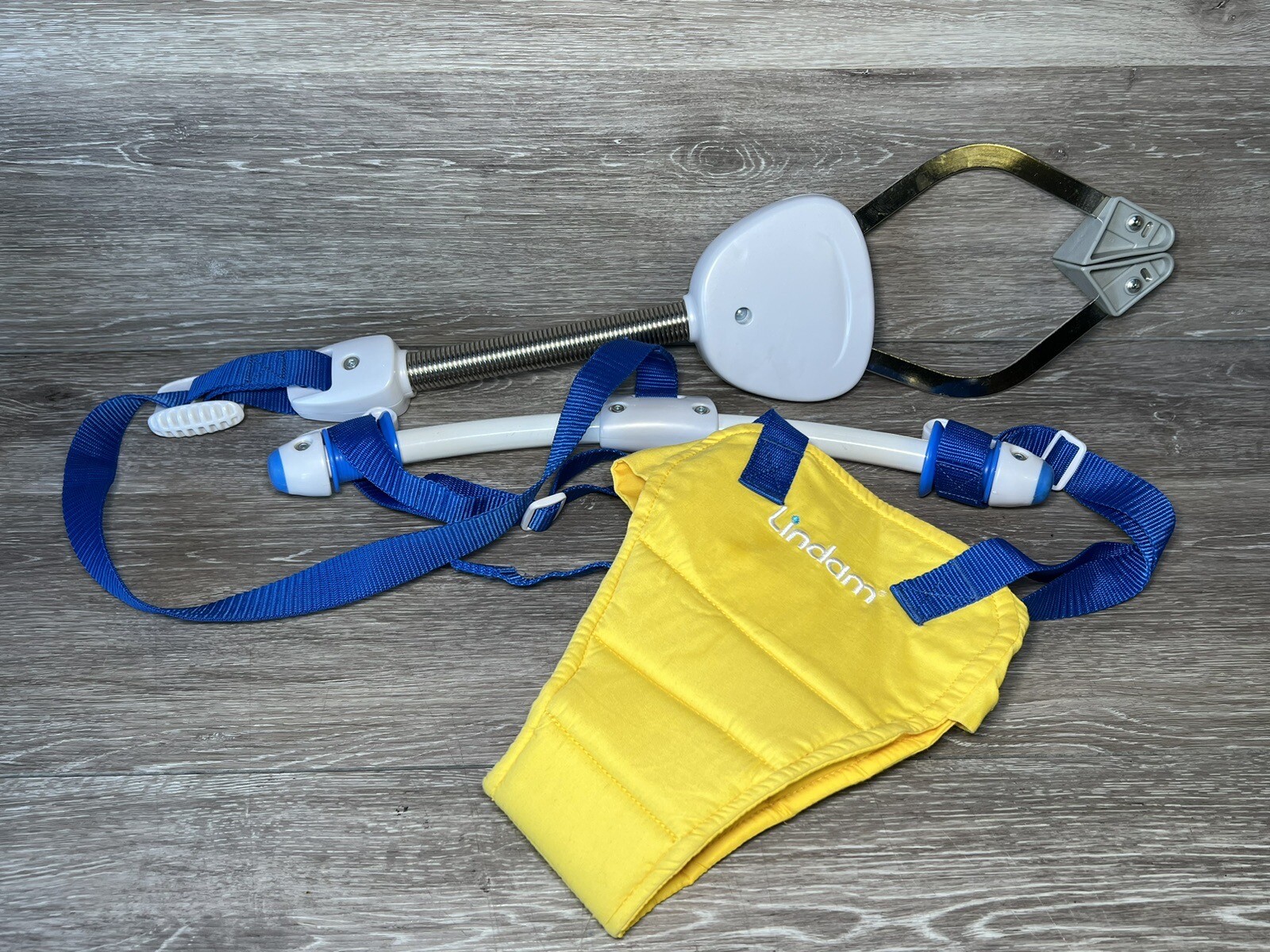 Lindam Baby Adjustable Fun Door Bouncer Jumper Baby Bouncer Attaches to