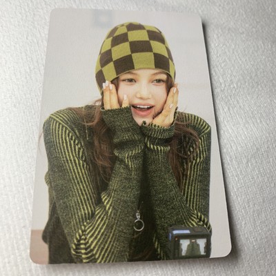 Danielle NEWJEANS OMG Celeb Photo And Daily Life Photo Edition Photocard Green