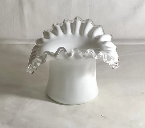 Fenton Silver Crest 5" Top Hat