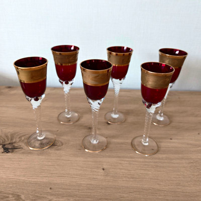 Bohemia Gläser 6er Set rot/gold gedrehter Stiel