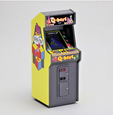 中古1/6スケールQ*bertレプリカミニアーケードゲーム機 Amazon | Tiny Arcade Qbert | ハンドヘルドゲーム | おもちゃ