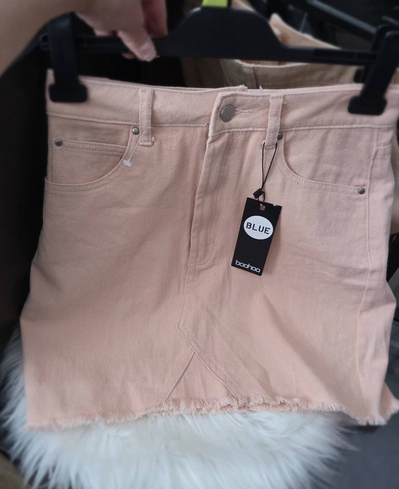 Boohoo baby pink denim skirt, Size 10 - Image 3 of 4