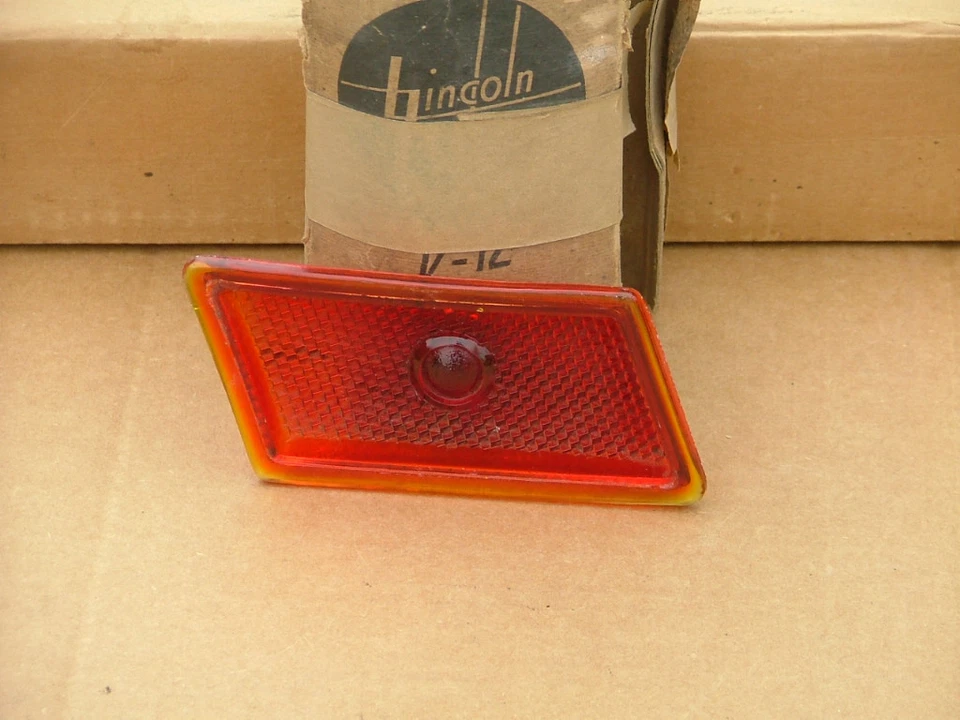 Lincoln Zephyr 1941 lente de luz trasera, derecha, ¡nuevo! luz trasera 86H-13450-B Foto 2 de 3