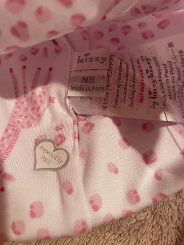 NWT Kissy Kissy Newborn Baby Pink Printed Hat 2 Pack Stripes Giraffes - Picture 2 of 4