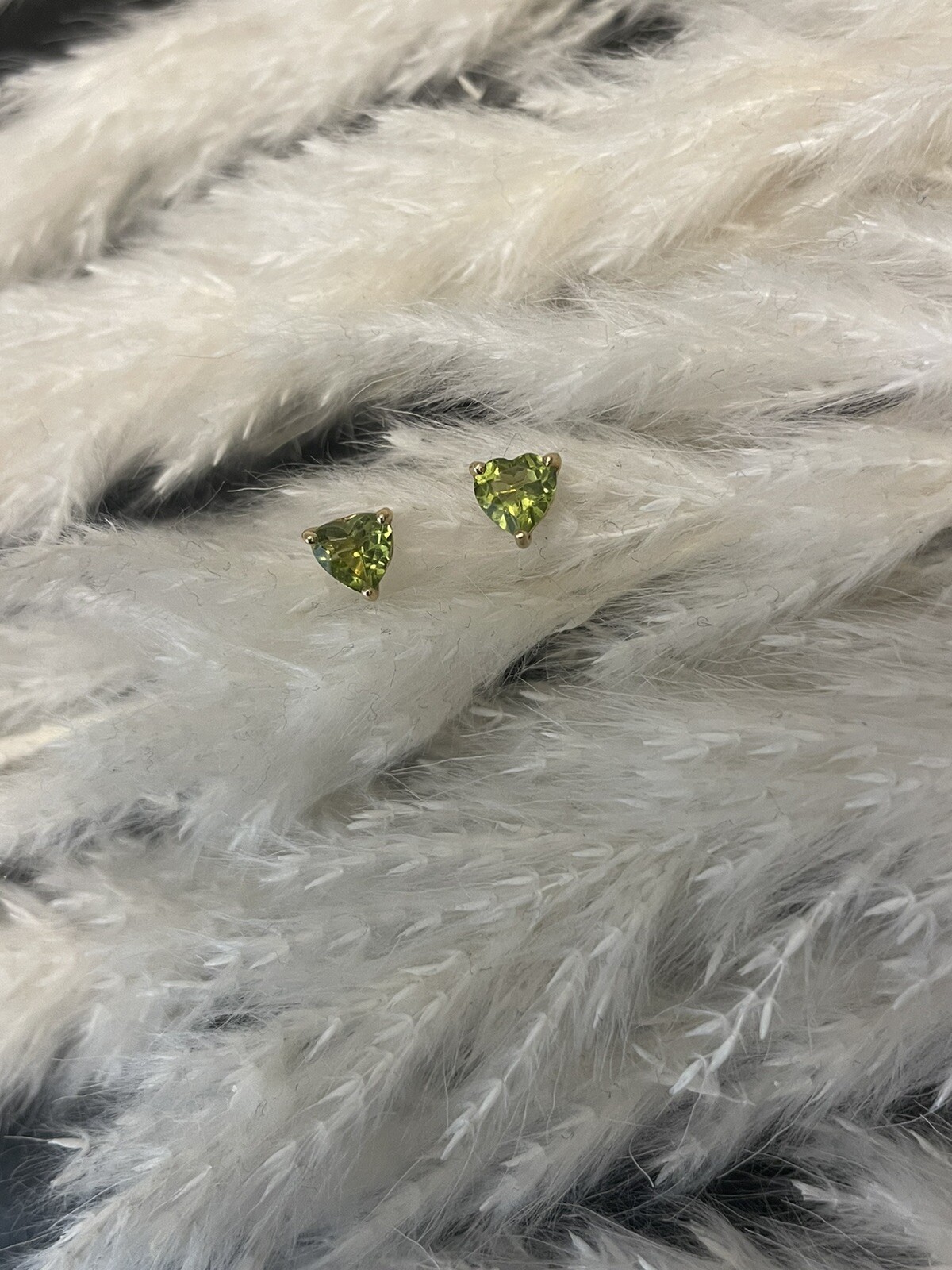750 Gold Ohrstecker mit Peridot.Gelbgold.Neue OhrringeEtikett.Peridot Herzform