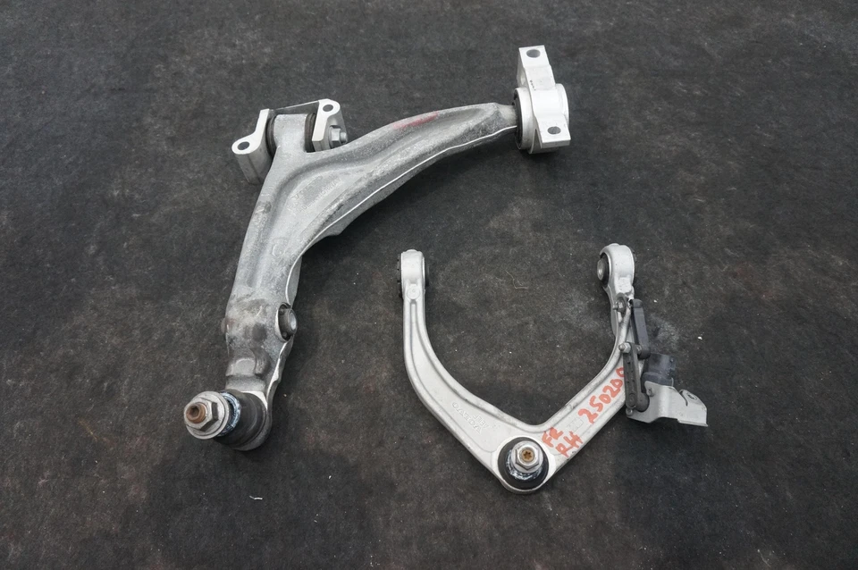 Juego 2 Brazos de Control Superior e Inferior Delanteros Derecho 32381881 32395243 Volvo XC90 2020-24 Foto 4 de 4