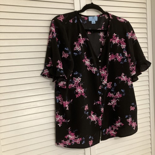 Women’s Blouse Cee Cee Short Sleeve CHERYL BURKE BLACK & PINK Size 1X - Picture 3 of 5