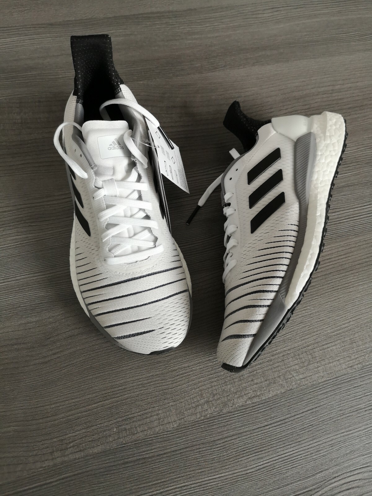 Adidas Solar Glide W Schuhe Laufschuhe Frauen Gr.39 1 3 weiß schwarz grau Sneake Adidas Solar Glide W Schuhe Laufschuhe Frauen Gr.39 1 3 weiß schwarz grau Sneake