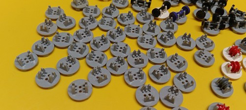 60 Parts Lego 2655 3464 Wheel Base with Pulley Wheel White Light Bluish Gray - Picture 3 of 5