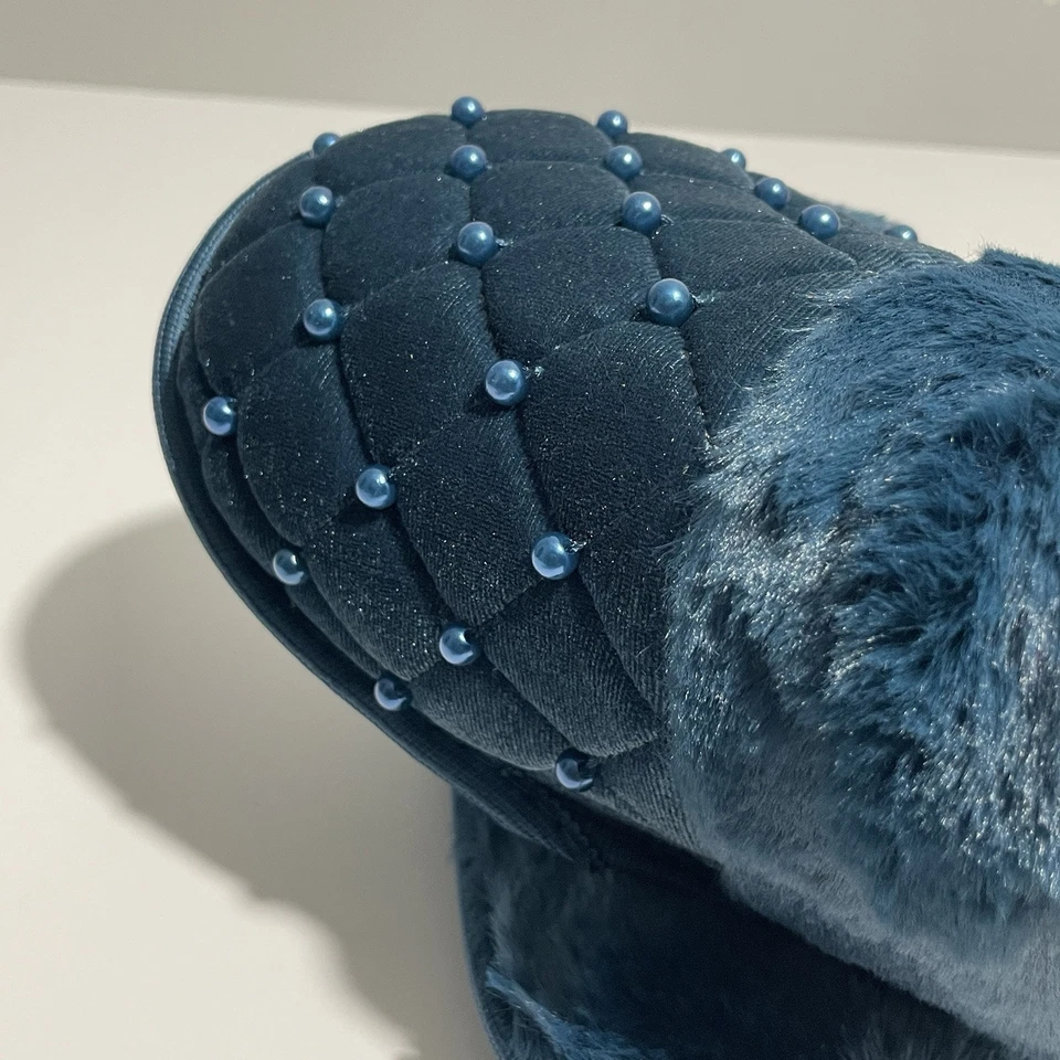 Zapatillas Avon para mujer suaves de piel sintética y perlas verdes talla 9/10 Foto 4 de 4