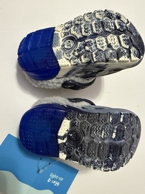 Stride Rite 360 Toddler Boys Size US4M. Blue With Faux Fur Lining. Lights Up