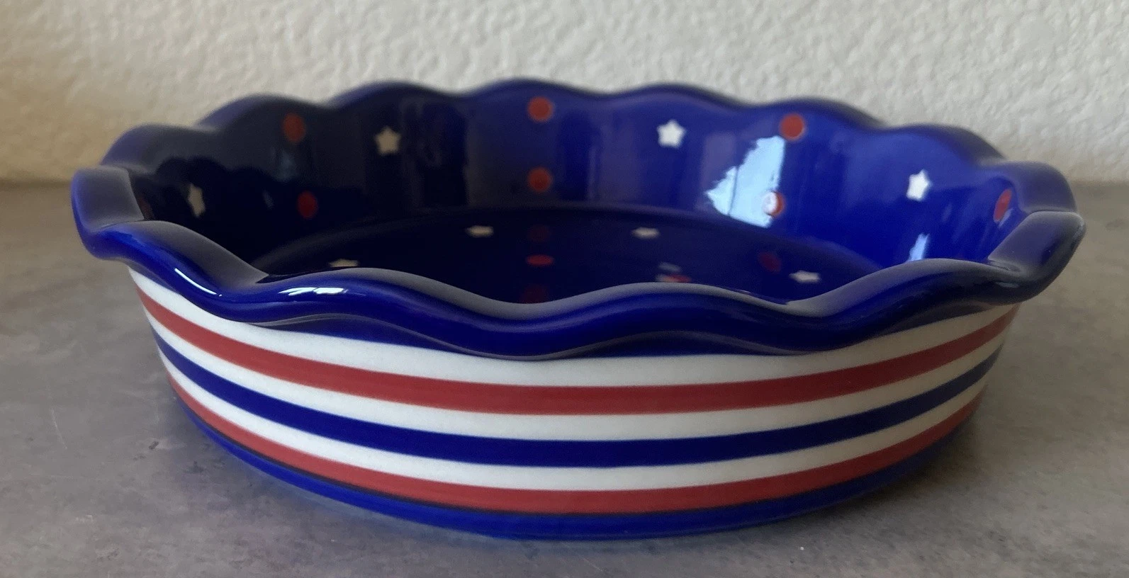 Temptations Tara Covered Pie Dish Fluted Blue Red White Stars Stripes Dots w/Lid