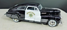 MotorMax American Graffiti 1948 Chevrolet Aerosedan Fleetline 1/24