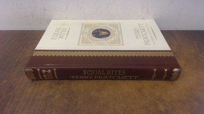 			Equal Rites, Terry Pratchett, BCA, 2001, Hardcover		