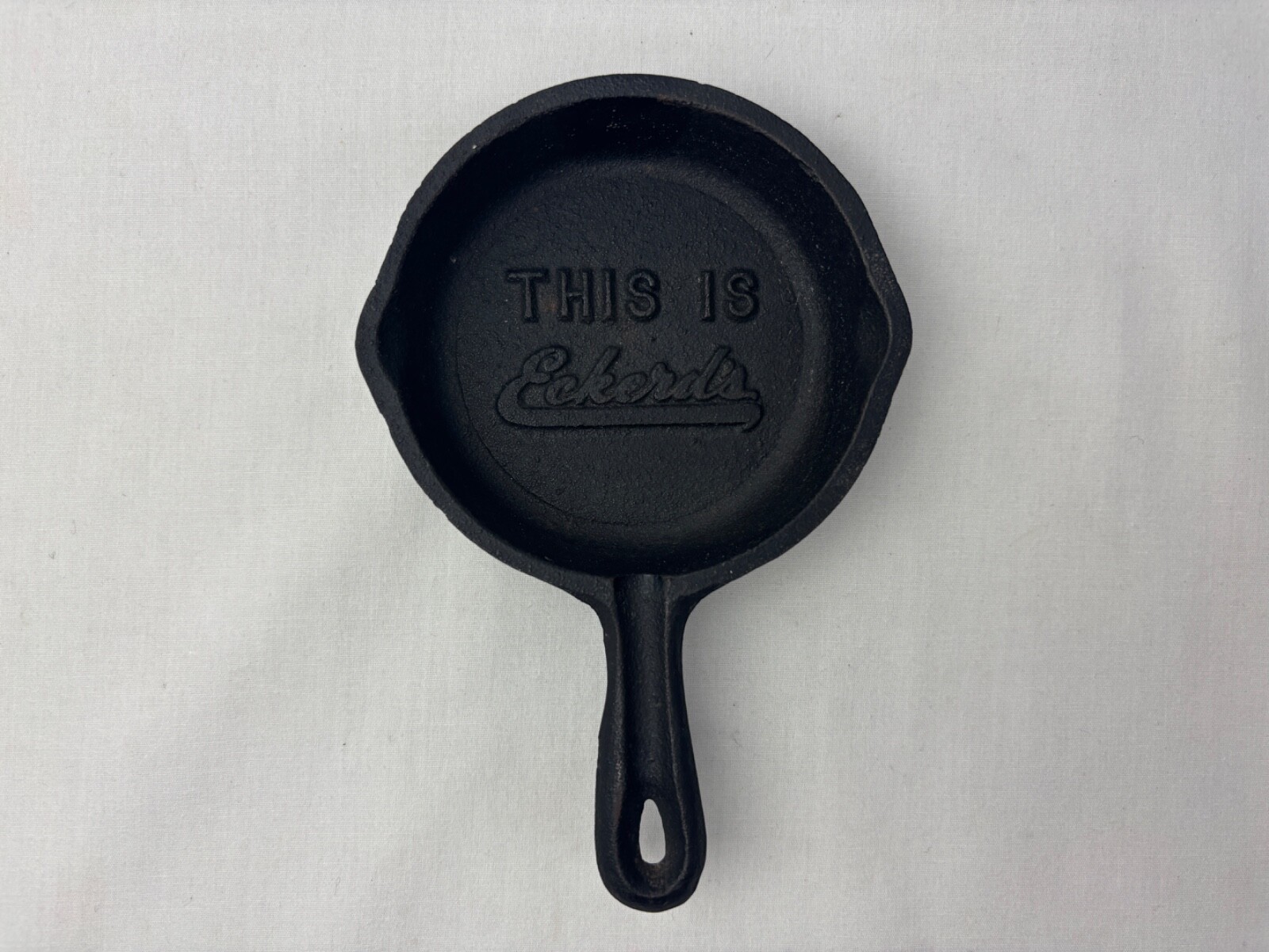 VTG THIS IS Eckerd's Miniature Cast Iron Skillet Ashtray Drug Store Advertising