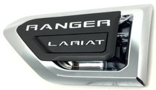 Ford Ranger Lariat LH 2019-2023 lado del conductor guardabarros emblema de ventilación KB3Z-16720-G