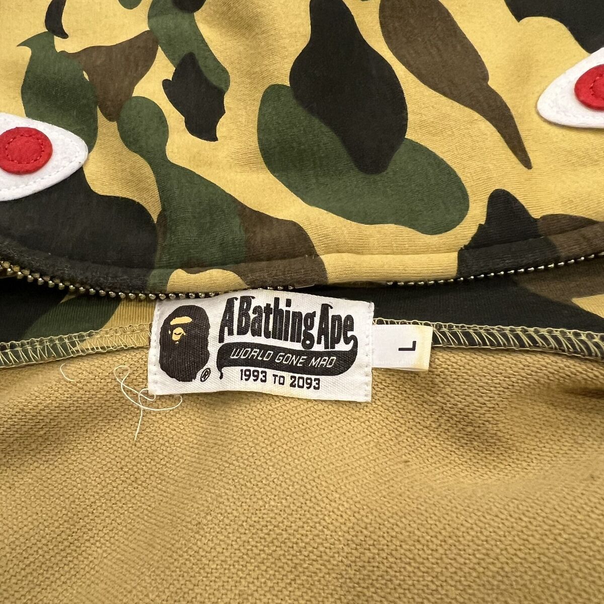 Bape Camo Gore-Windstopper Full-Zip Shark Hoodie MADE IN Bape Camo Gore-Windstopper Full-Zip Shark Hoodie MADE IN