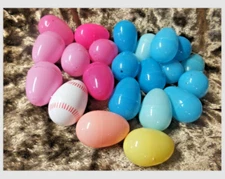 22 EMPTY PLASTIC EASTER EGGS, 3.5" LONG ,2.3" WIDE, (pre-owned)