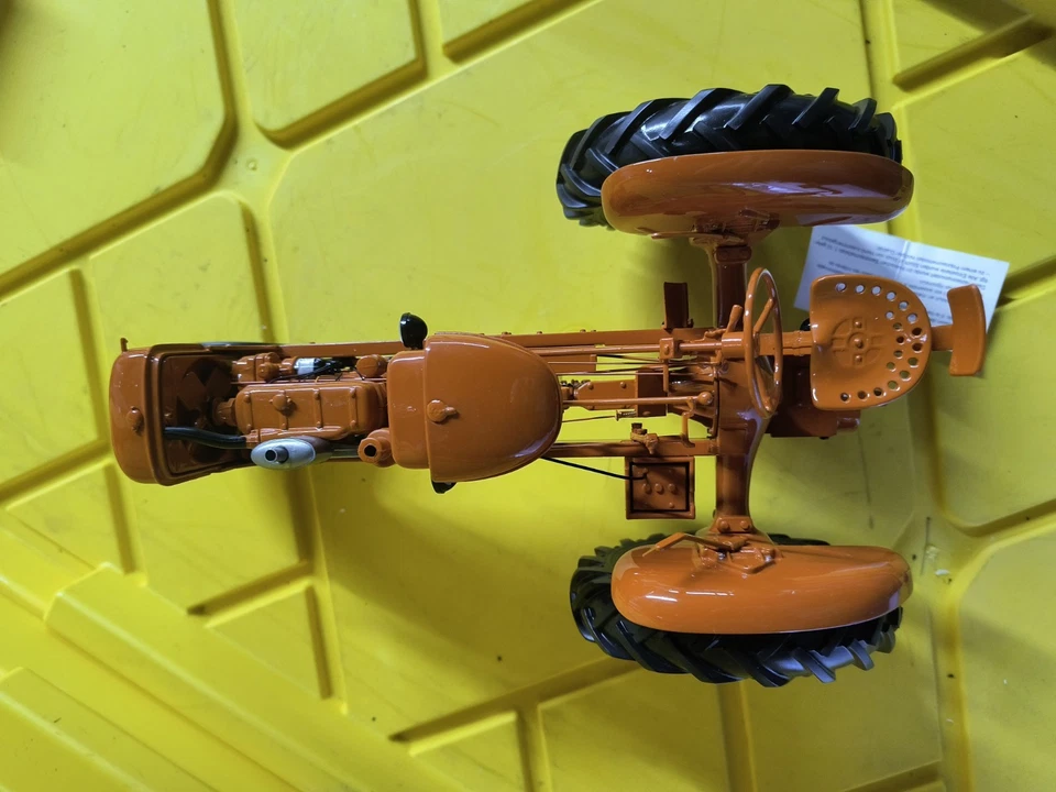 Franklin Mint Precision Models Allis Chalmers WC Tractor 1:12 Scale Read Desc ! - Image 4 of 4