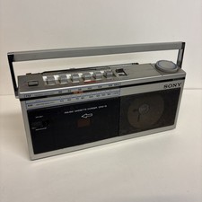 SONY CFM-15 FM/AM VINTAGE Radio Cassette Portable - For Parts But RADIO WORKS