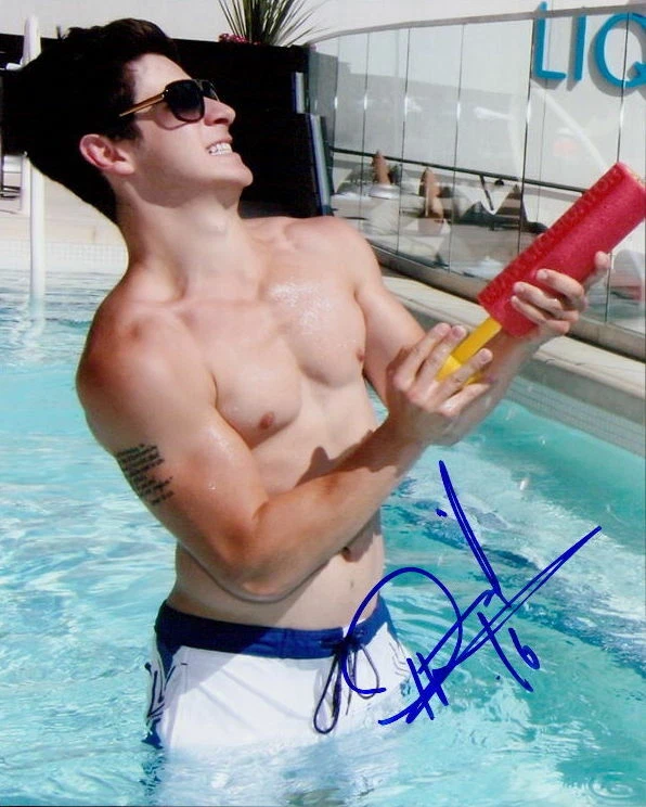 David Henrie Shirtless(02)