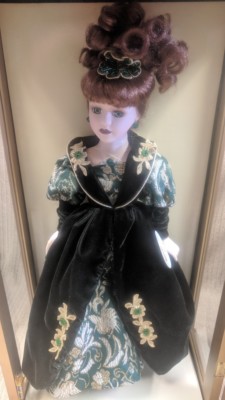 2000 camellia garden 16 porcelain doll