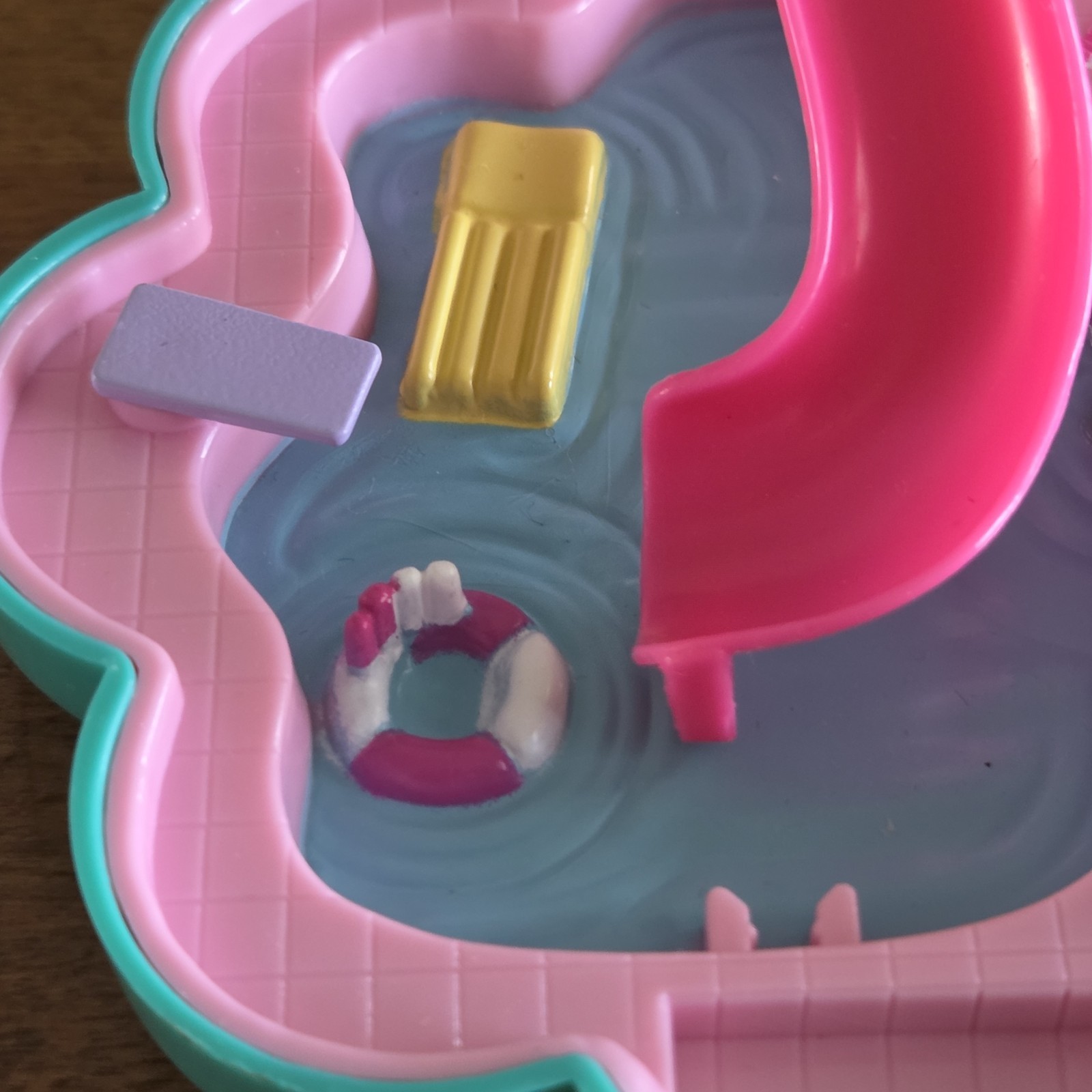 Polly Pocket Vintage Splash 'n Slide Water Park Bluebird Toys Case 2 Dolls 1990