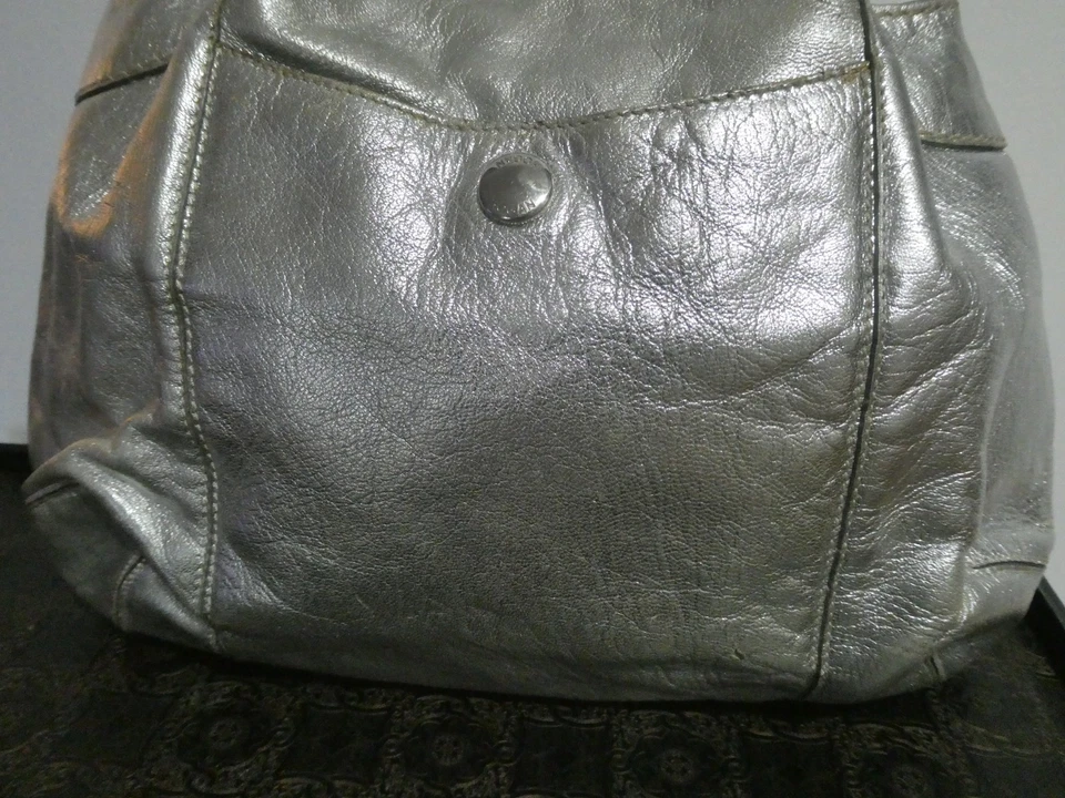 Hogan Women’s Silver Leather Hobo Shoulder Handbag Medium Italy - Image 3 of 4