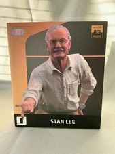 Iron Studios Stan Lee 1/10 Deluxe Art Scale Limited Edition Statue