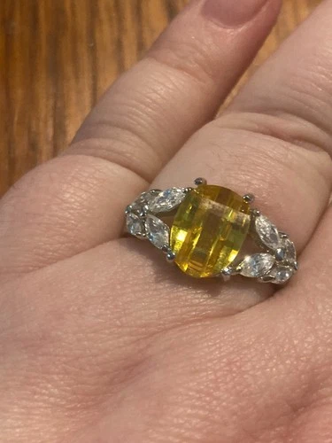 Vintage Costume Jewelry Crystal and Silver Ring Size 8