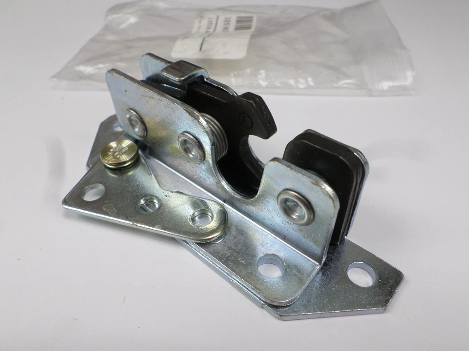 New Flyer 205967 RH Rotary Latch - Image 2 of 4