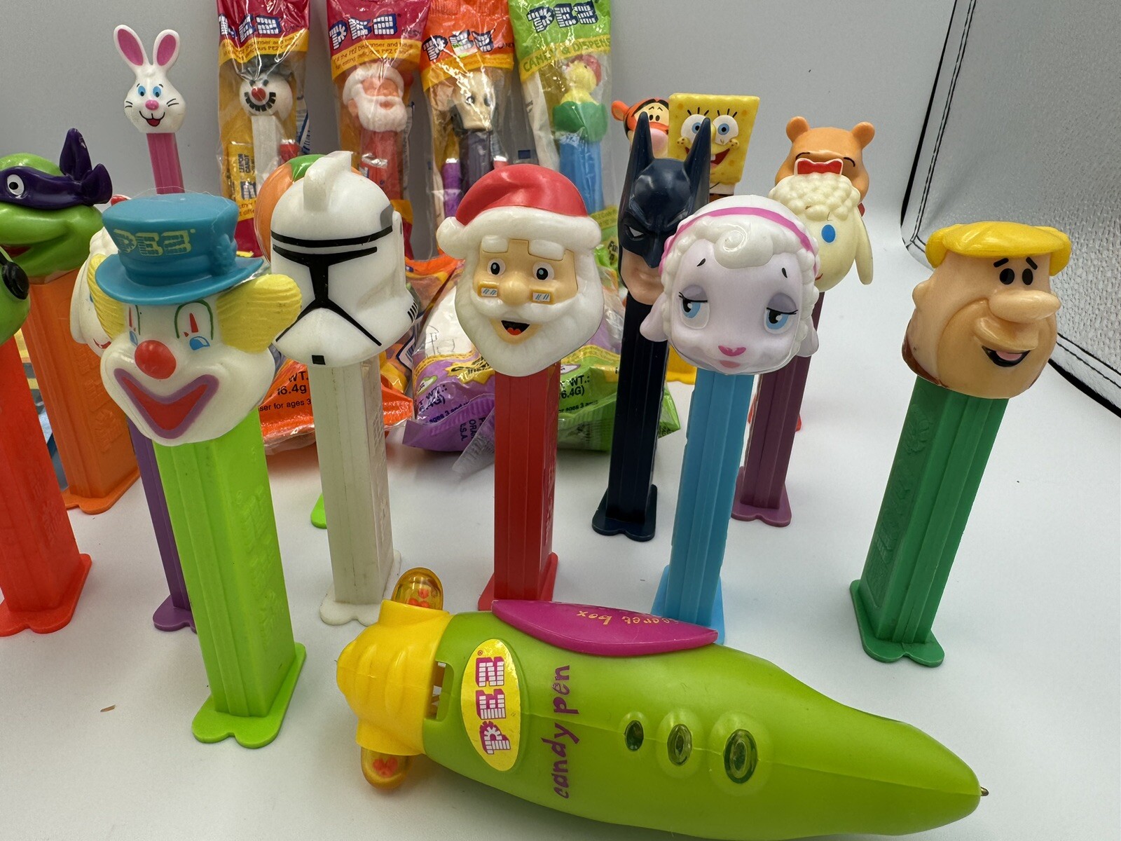 Vintage PEZ Lot 29 – Holiday, Star Wars, Spongebob, Cartoon Mix