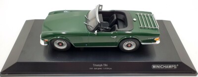 ミニチャンプス 1/18 トライアンフ TR6 1969 ミニチャンプス 1/18 トライアンフ TR6 1969 ダークグリーン(左