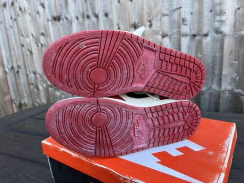 Air Jordan 1 Retro High OG Chicago reimmaginate perse e trovate taglia UK5,5 usate e nuove - Foto 6 di 8