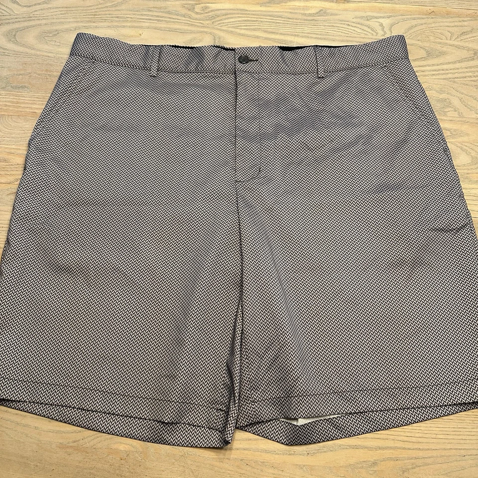 Greg Norman Tasso Elba Black & Gray Herringbone Flat Front Shorts Mens 42 w/ 11” - Image 2 of 4