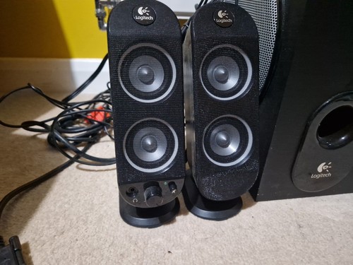 Logitech X-530 5.1 Speaker System with Subwoofer - Picture 2 of 6
