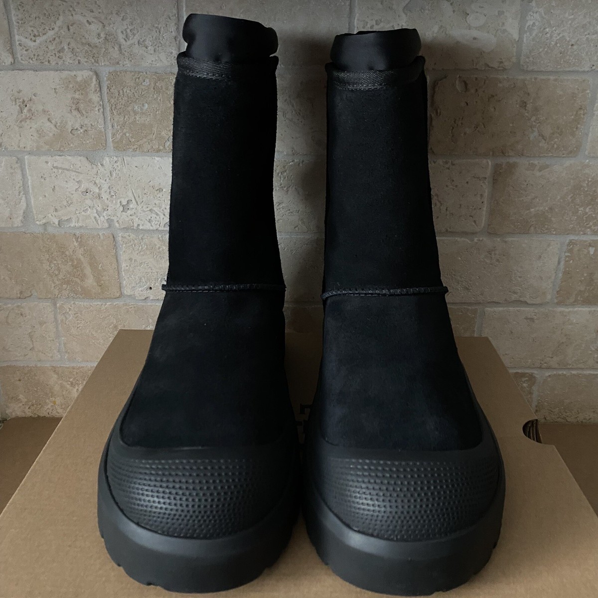 UGG Classic Short Weather Hybrid WP Suede Boots -Chestnut- 1143992 Men’s Size 10 UGG Classic Short Weather Hybrid WP Suede Black Boots Size  main image 3