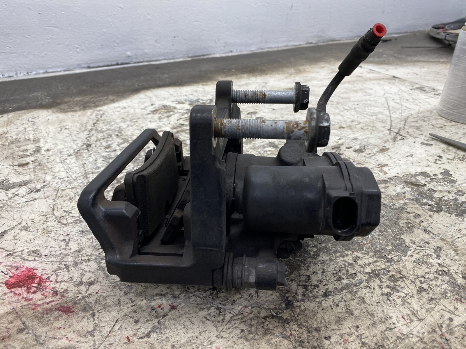 2010-2020 BENTLEY MULSANNE OEM 6.8L RWD REAR RIGHT PASSENGER BRAKE CALIPER *26K*