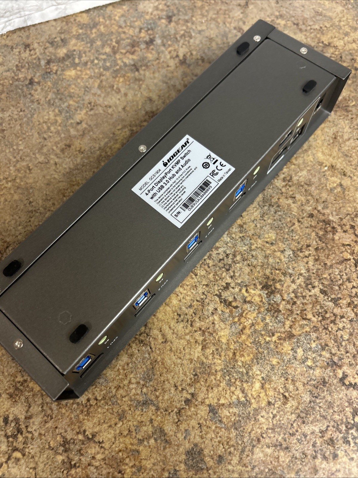 IOGEAR 4 Port 4K DisplayPort MST KVMP Switch GCS1934M Untested No AC Adapter