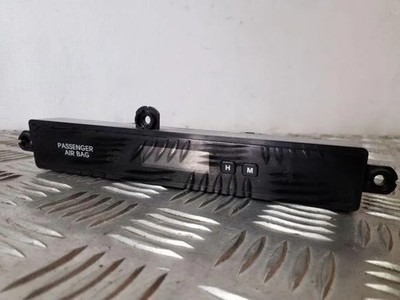 KIA SORENTO II XM Innenuhr 945102P100 2.20 Diesel 145kw 2010 25138045