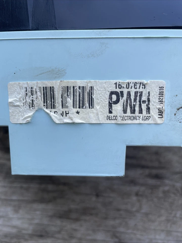 1995-1999 Chevrolet K1500 Suburban Instrument Cluster Speedometer OEM 178k Miles - Image 3 of 3