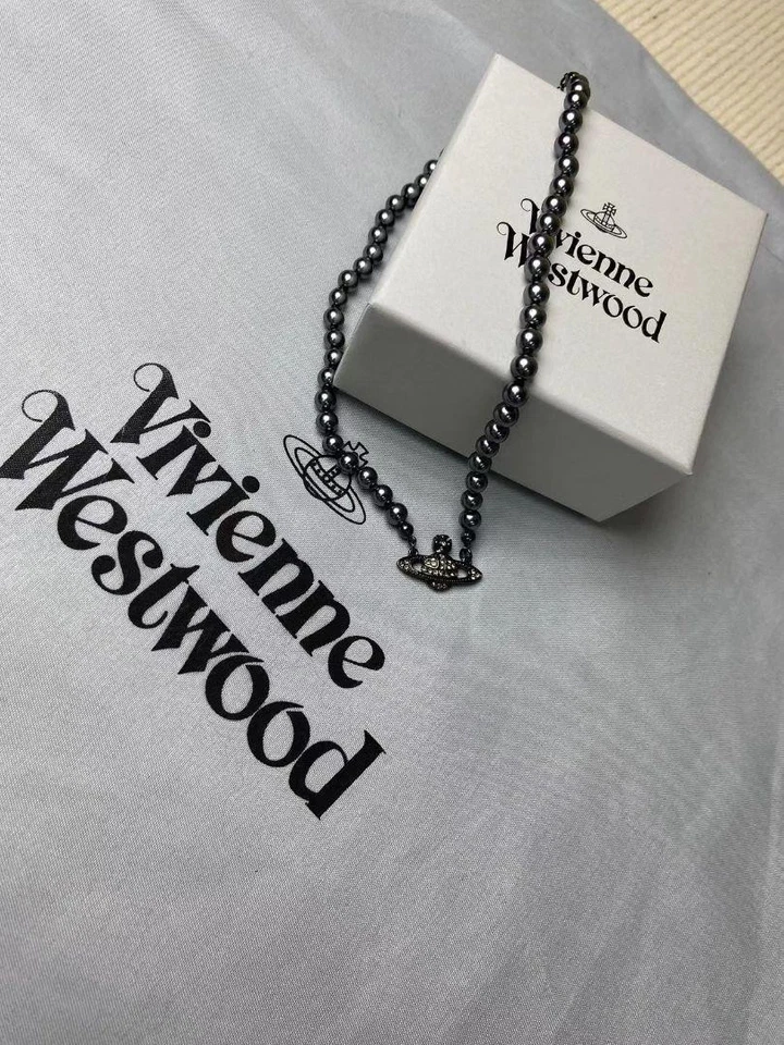 Collar Vivienne Westwood Perla Negra Como Nuevo Foto 3 de 4