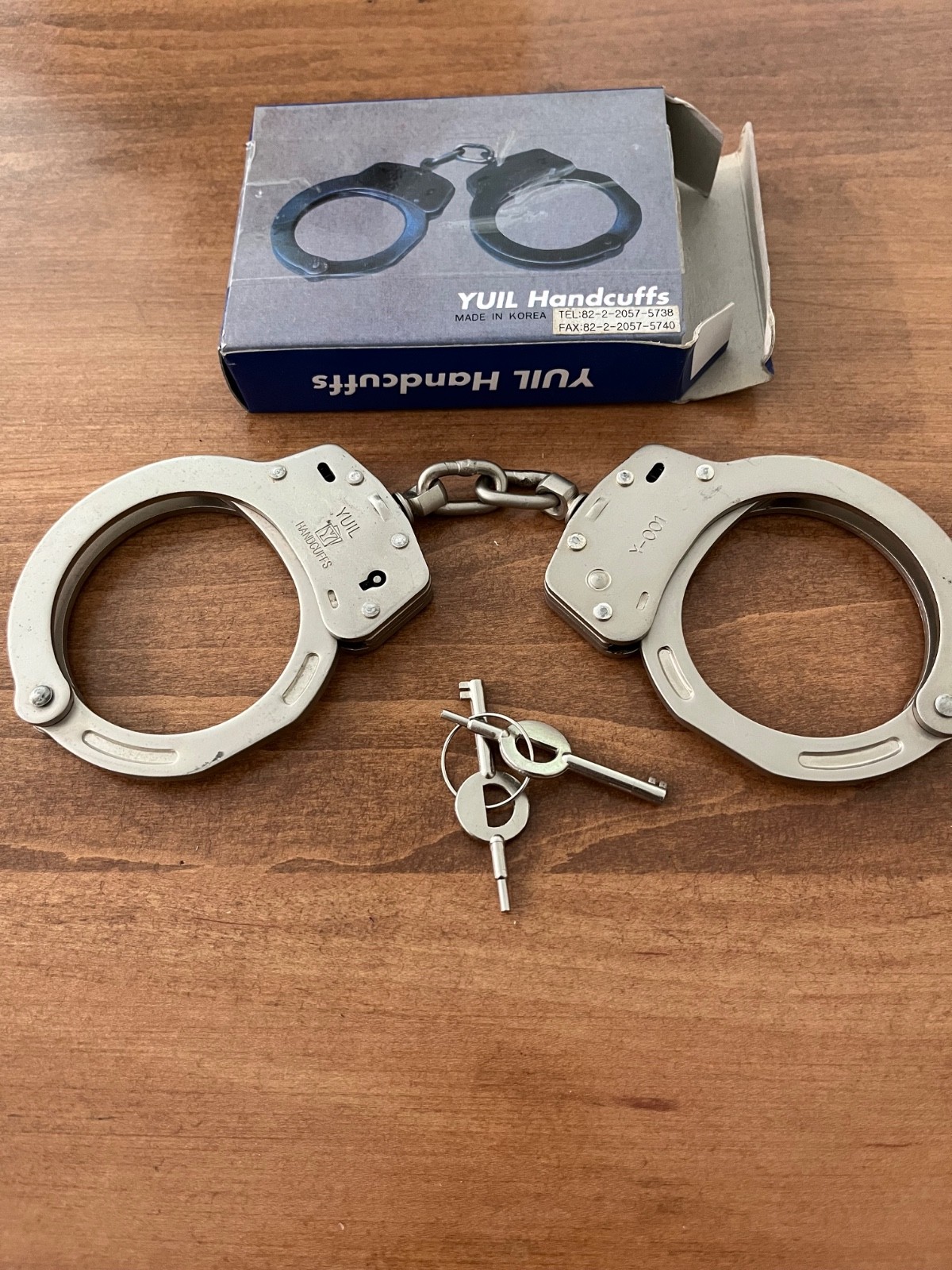 yuil chain type handcuffs