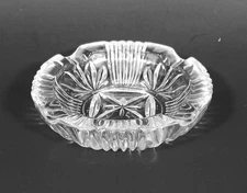 Round Crystal Clear Cut Glass Star Pattern Ashtray 4 Slot 4" Diameter