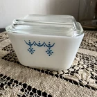 Vintage Pyrex Snowflake Garland Refrigerator Dish W/Lid 501-B Dish 501-C Lid EUC
