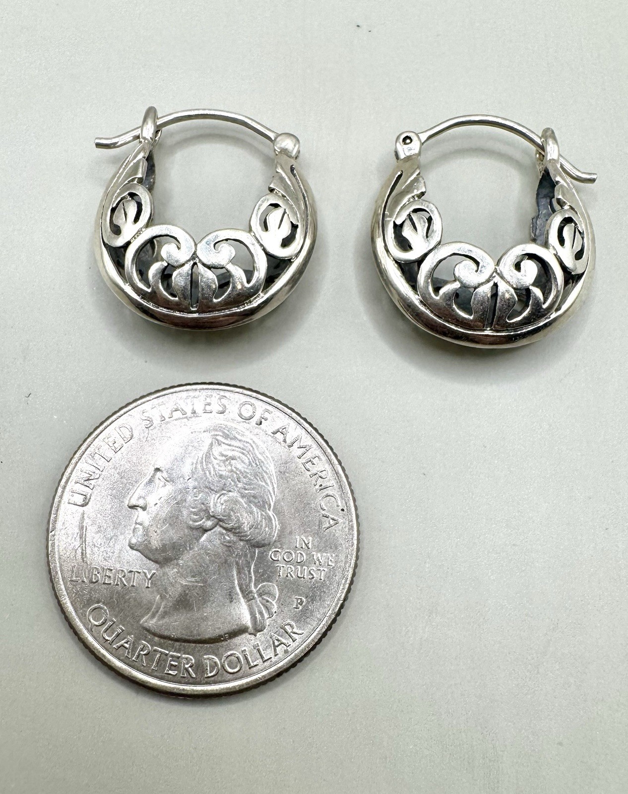 Silpada Sterling Silver Open Scroll Filigree Hugg… - image 4